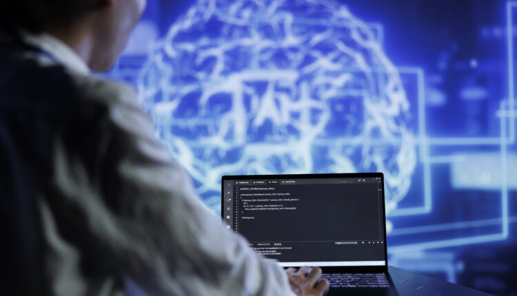 Building a Hybrid Translation Workflow: Integrating Machine Translation with Human Experts for Optimal Business Results